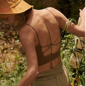 NWOT Fp Movement by Free People Tighten Up Strappy Bra in Conifer. Size XS/S.